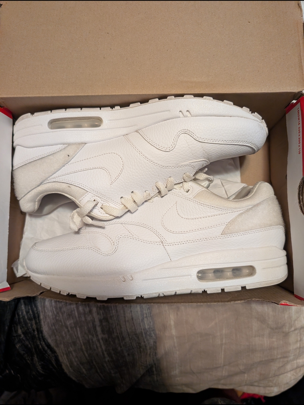 Classic White Men's Air-Inspired Leather Sneakers